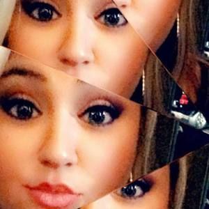 Meet your Posher, Brittney